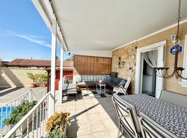 Resale - Villa * - Torrevieja * - La Siesta