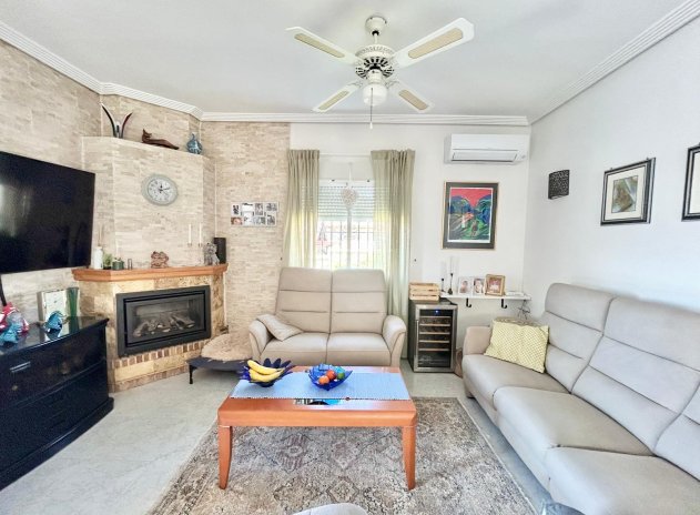 Resale - Villa * - Torrevieja * - La Siesta