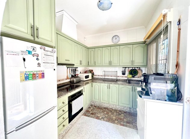 Resale - Villa * - Torrevieja * - La Siesta