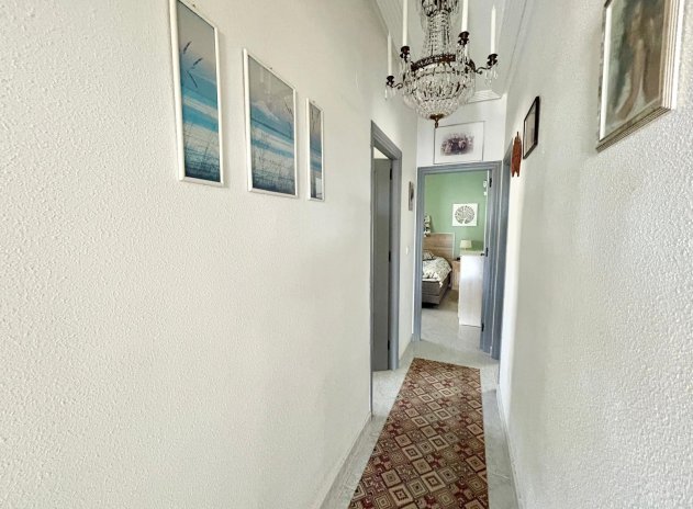 Resale - Villa * - Torrevieja * - La Siesta