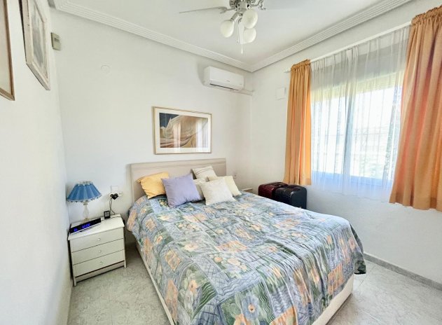 Resale - Villa * - Torrevieja * - La Siesta