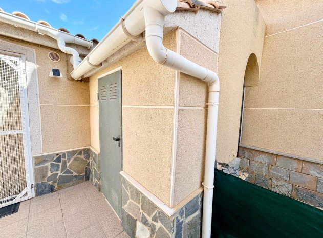 Resale - Villa * - Torrevieja * - La Siesta