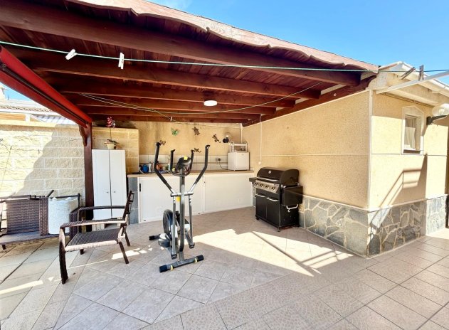 Resale - Villa * - Torrevieja * - La Siesta