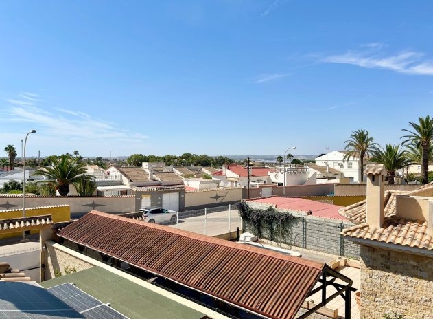 Resale - Villa * - Torrevieja * - La Siesta
