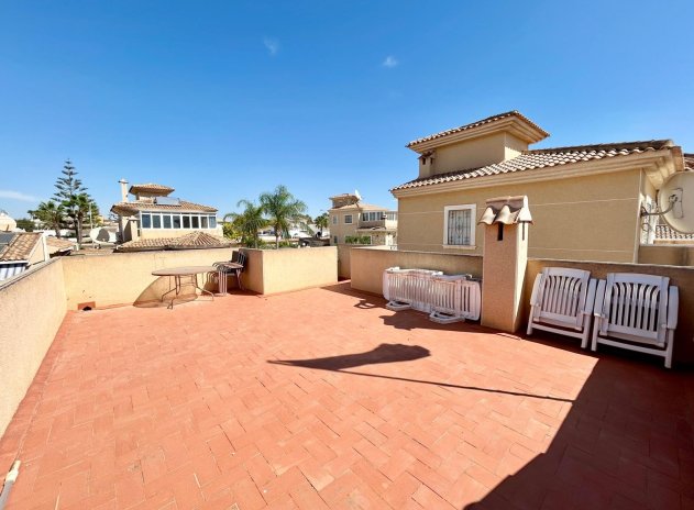 Resale - Villa * - Torrevieja * - La Siesta
