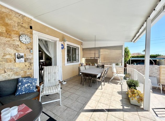 Resale - Villa * - Torrevieja * - La Siesta