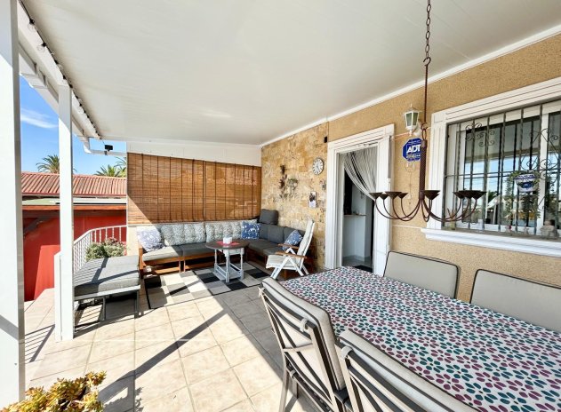 Resale - Villa * - Torrevieja * - La Siesta