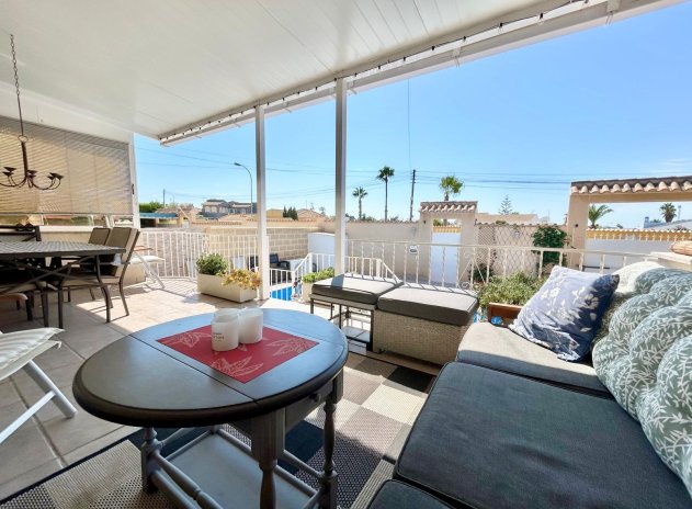 Resale - Villa * - Torrevieja * - La Siesta