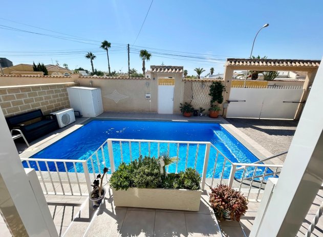 Resale - Villa * - Torrevieja * - La Siesta