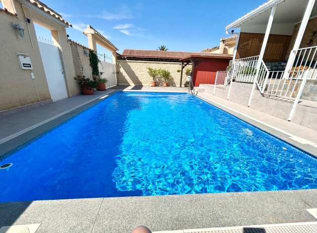 Resale - Villa * - Torrevieja * - La Siesta