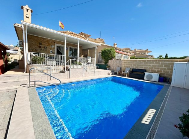Resale - Villa * - Torrevieja * - La Siesta