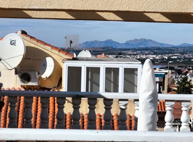 Wiederverkauf - Terrassenhaus - El Chaparral