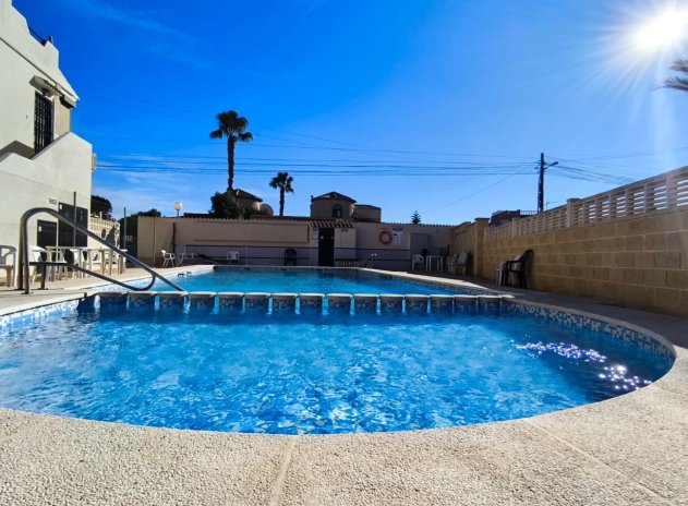 Wiederverkauf - Terrassenhaus - El Chaparral