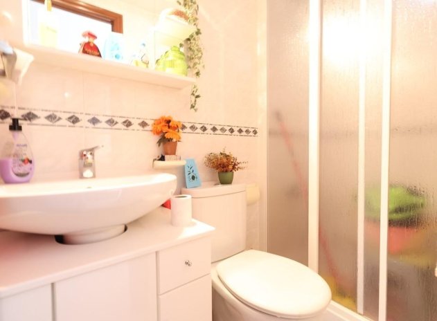 Resale - Apartment / Flat * - Torrevieja * - La Mata *