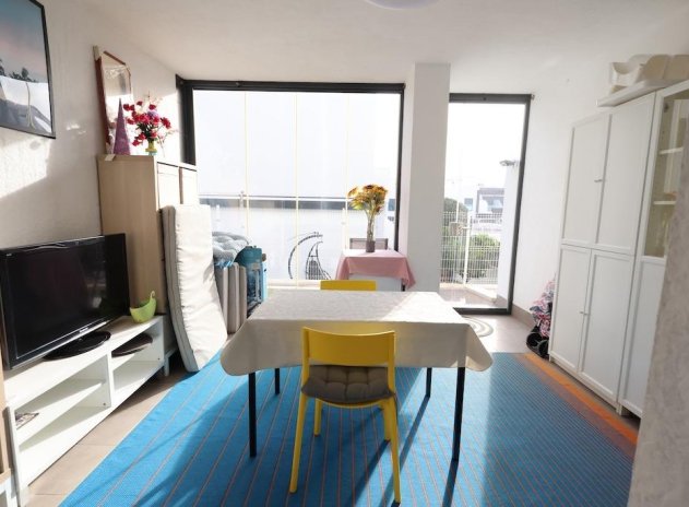 Resale - Apartment / Flat * - Orihuela Costa * - La Zenia *