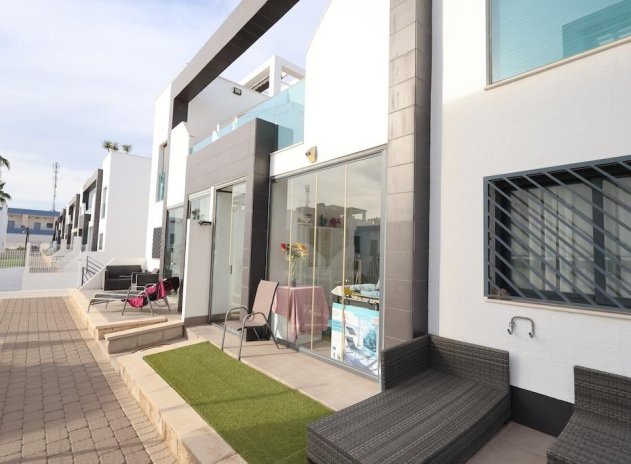 Resale - Apartment / Flat * - Orihuela Costa * - La Zenia *