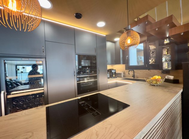 Resale - Villa * - Orihuela Costa * - Lomas de Cabo Roig *