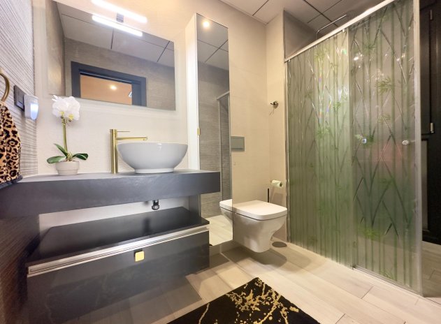 Resale - Villa * - Orihuela Costa * - Lomas de Cabo Roig *