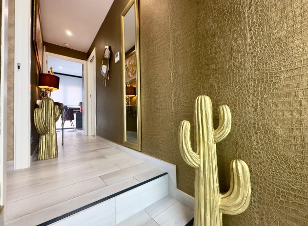 Resale - Villa * - Orihuela Costa * - Lomas de Cabo Roig *