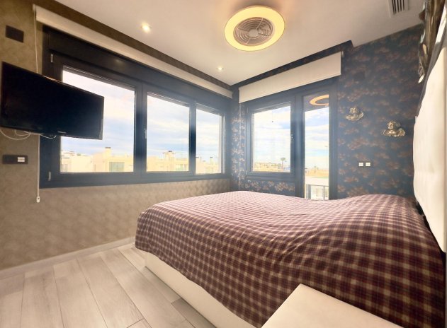 Resale - Villa * - Orihuela Costa * - Lomas de Cabo Roig *