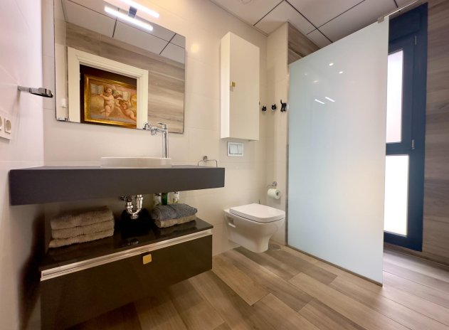 Resale - Villa * - Orihuela Costa * - Lomas de Cabo Roig *