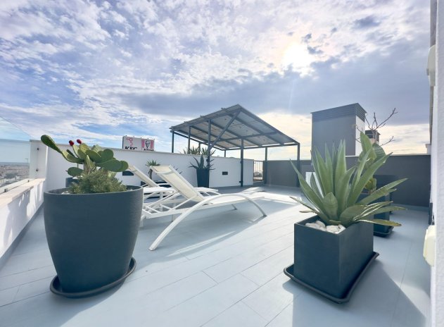 Resale - Villa * - Orihuela Costa * - Lomas de Cabo Roig *