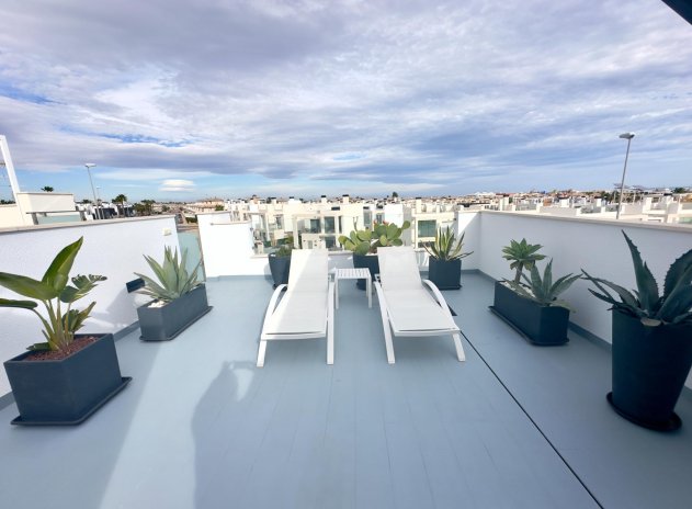 Resale - Villa * - Orihuela Costa * - Lomas de Cabo Roig *