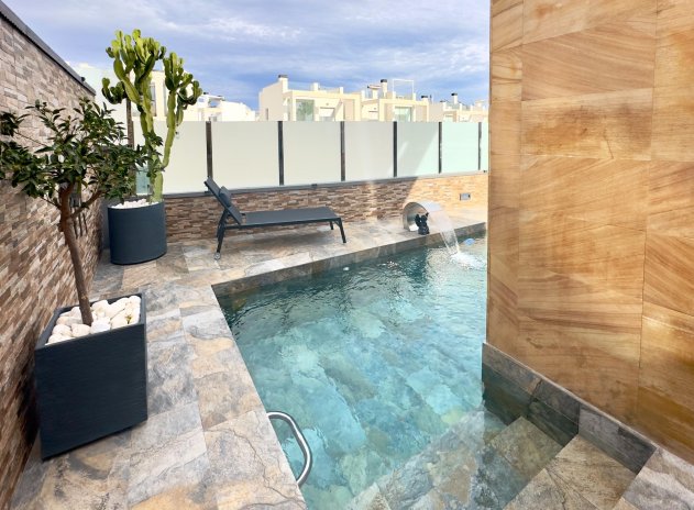 Resale - Villa * - Orihuela Costa * - Lomas de Cabo Roig *