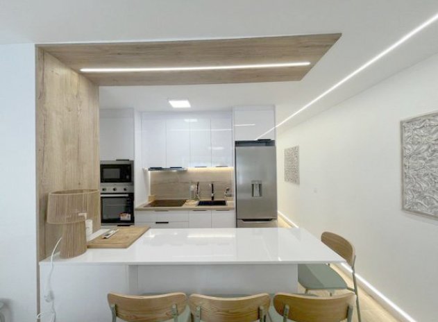 Resale - Apartment / Flat * - Torrevieja * - Punta Prima *
