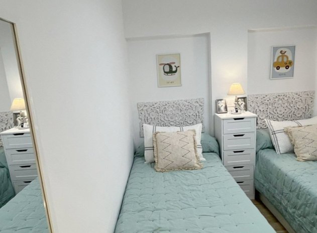 Resale - Apartment / Flat * - Torrevieja * - Punta Prima *