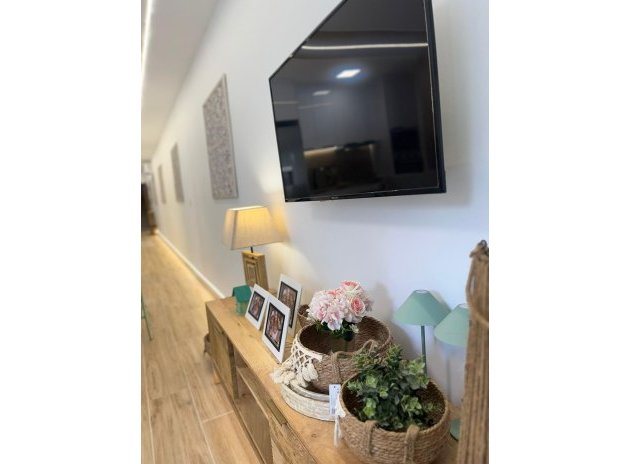 Resale - Apartment / Flat * - Torrevieja * - Punta Prima *