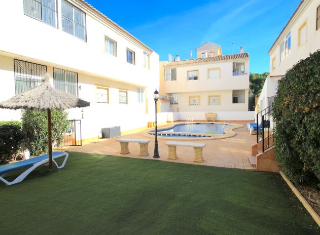 Resale - Apartment / Flat * - Heredades *