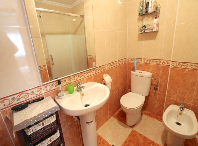 Resale - Apartment / Flat * - Heredades *