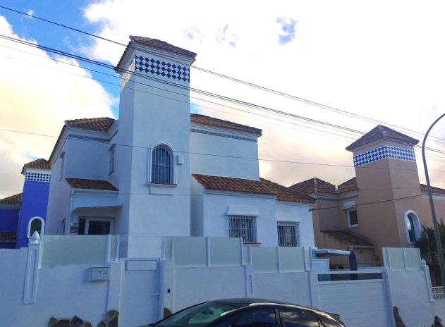 Herverkoop - Villa - San Miguel de Salinas - Las Filipinas