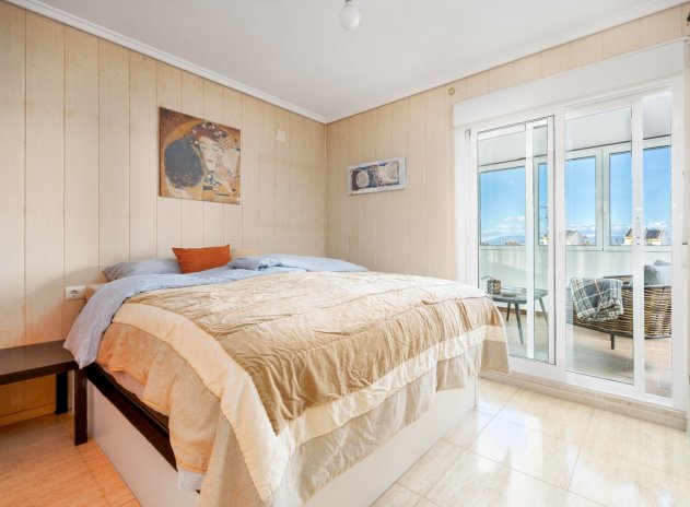 Resale - Apartment / Flat * - Gran Alacant *