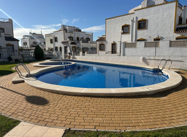 Herverkoop - Rijwoning - Orihuela - Entre Naranjos