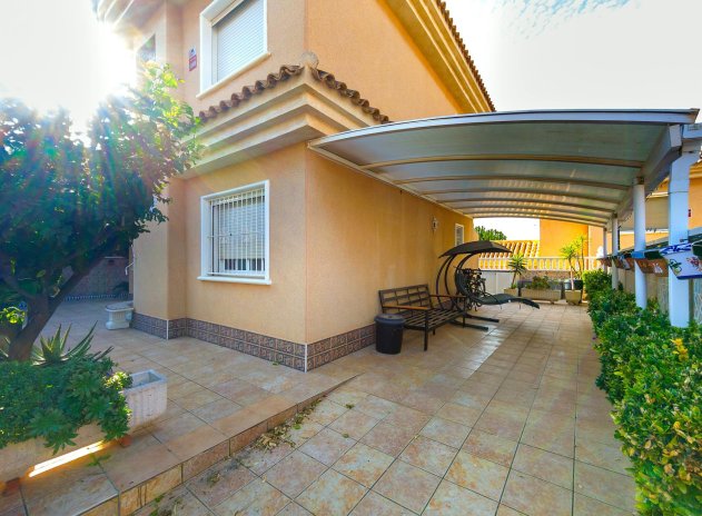 Herverkoop - Villa - Torrevieja - Los Balcones
