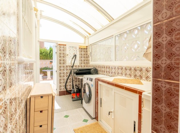 Herverkoop - Villa - Torrevieja - Los Balcones