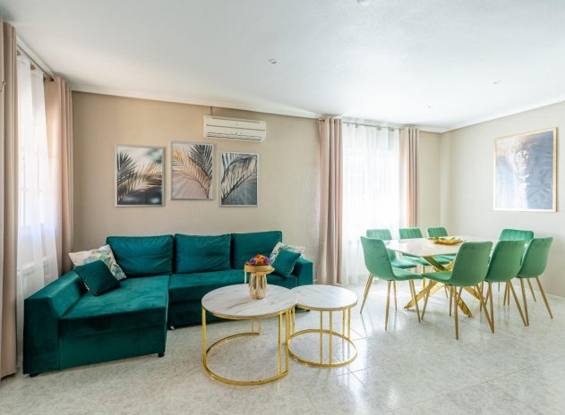 Herverkoop - Villa - Torrevieja - Los Balcones