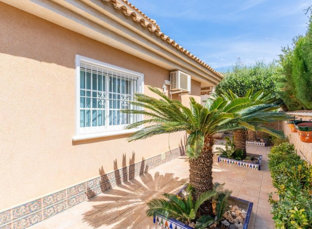 Herverkoop - Villa - Torrevieja - Los Balcones