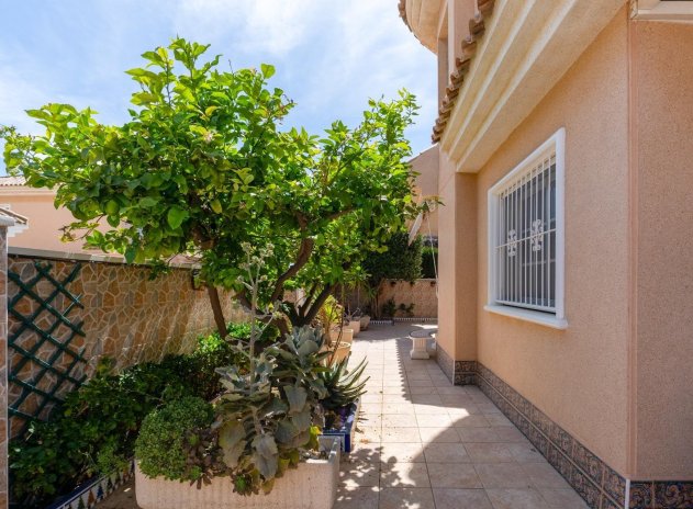 Herverkoop - Villa - Torrevieja - Los Balcones