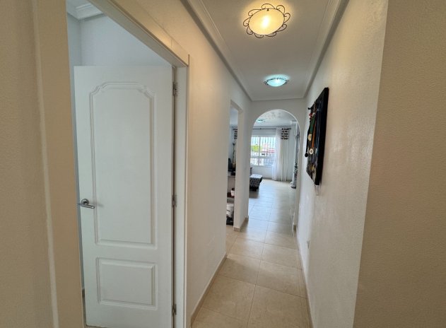 Resale - Apartment / Flat * - Campoamor *