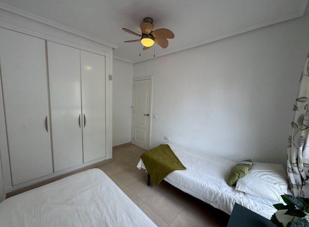 Resale - Apartment / Flat * - Campoamor *