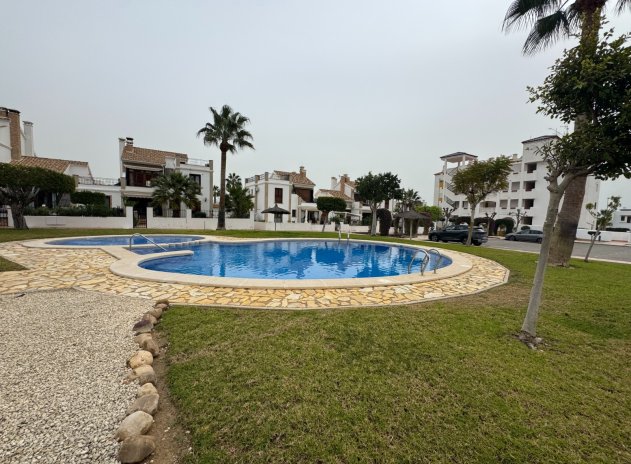 Resale - Apartment / Flat * - Campoamor *