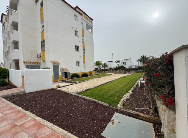 Resale - Apartment / Flat * - Campoamor *