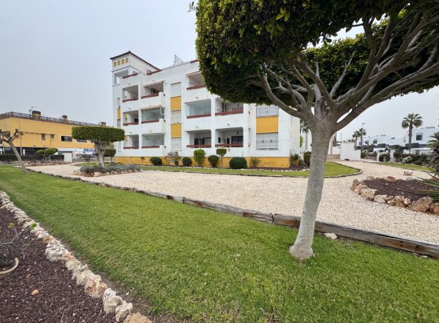 Resale - Apartment / Flat * - Campoamor *