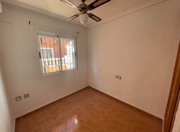 Herverkoop - Rijwoning - Los Montesinos - La Herrada