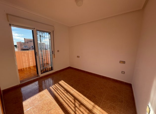 Herverkoop - Rijwoning - Los Montesinos - La Herrada