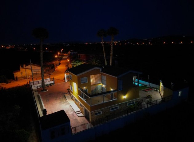 Herverkoop - Villa - Orihuela - Correntías Medias