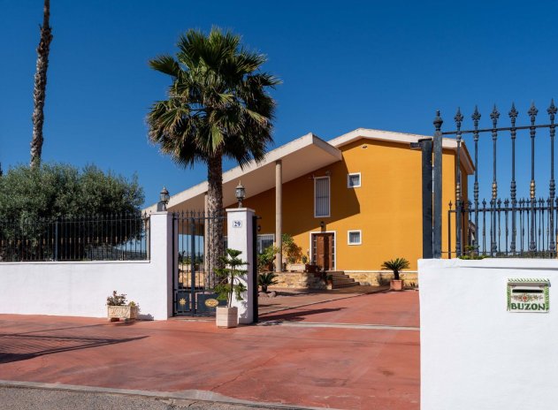 Herverkoop - Villa - Orihuela - Correntías Medias